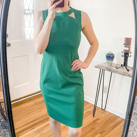AKRIS Cutout Neckline Sheath Dress Green 6 - Picture 8 of 8